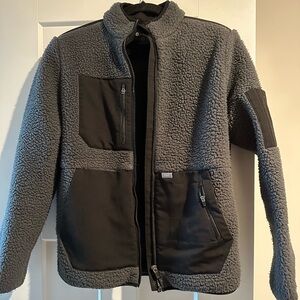FIGS On-Shift Sherpa Jacket